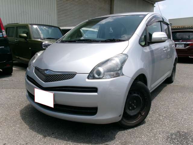 2010 Toyota Ractis – thumbnail 3