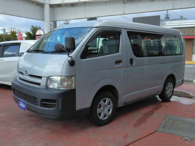 2007 Toyota Hiace – thumbnail 3
