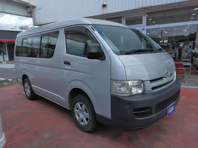 2007 Toyota Hiace – thumbnail 4