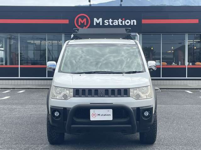 2010 Mitsubishi Delica D:5 – thumbnail 2