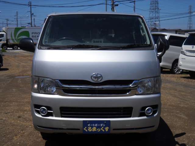 2008 Toyota Regius Ace – thumbnail 2