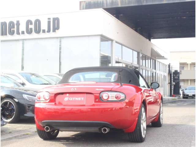 2005 Mazda Roadster – thumbnail 2