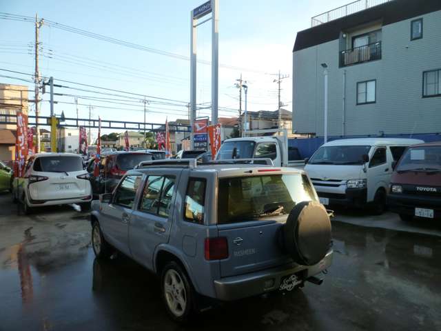 1997 Nissan Rasheen – thumbnail 4