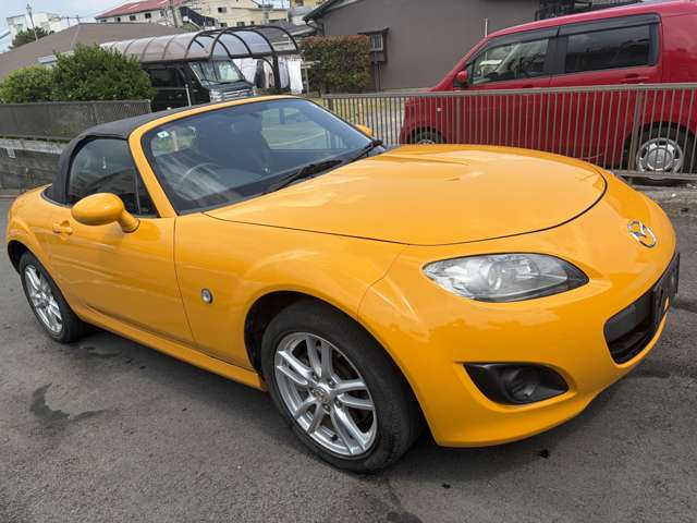 2009 Mazda Roadster – thumbnail 2
