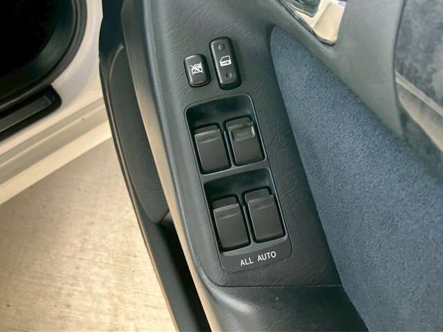 2003 Toyota Aristo – thumbnail 4
