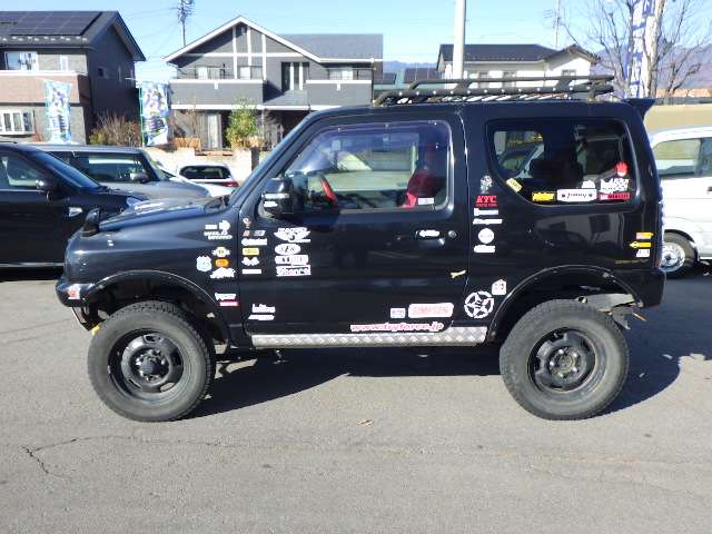 2009 Suzuki Jimny – thumbnail 4