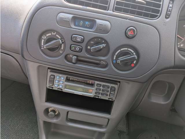 1998 Mitsubishi Lancer – thumbnail 2