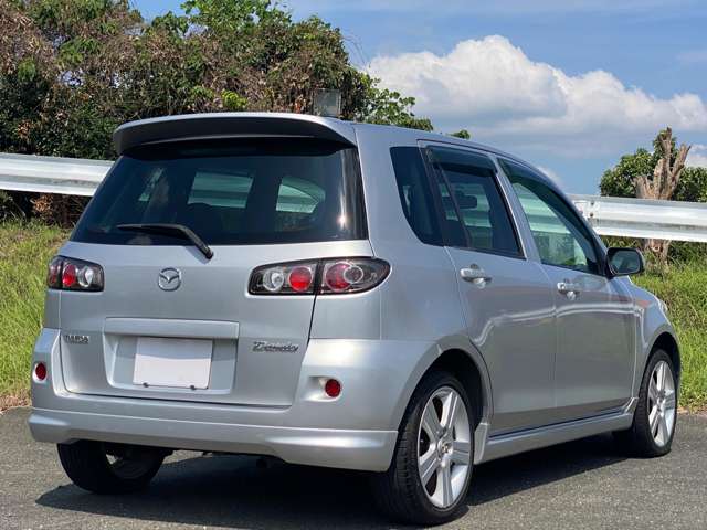 2006 Mazda Demio – thumbnail 2