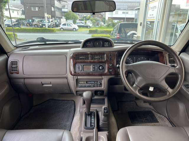 1997 Mitsubishi Challenger – thumbnail 2