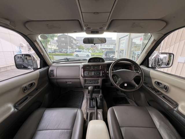 1997 Mitsubishi Challenger – thumbnail 3