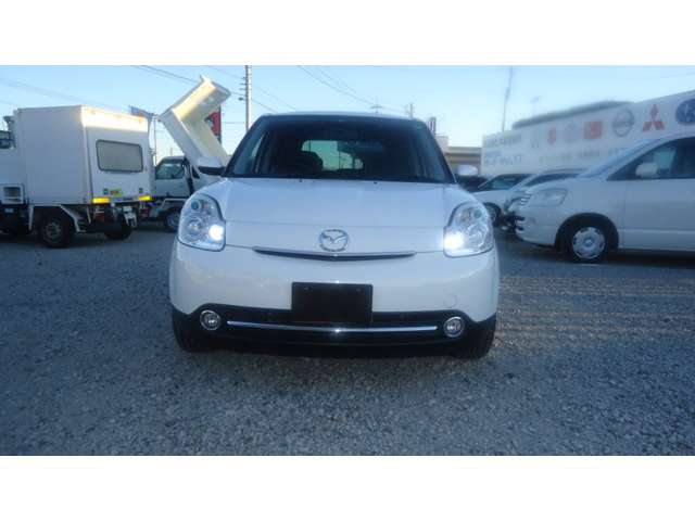 2007 Mazda Verisa – thumbnail 4