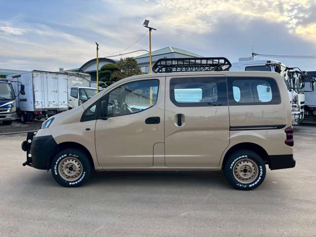2010 Nissan NV200 Vanette Van – thumbnail 4