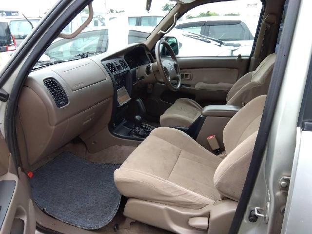 2000 Toyota Hilux Surf – thumbnail 3