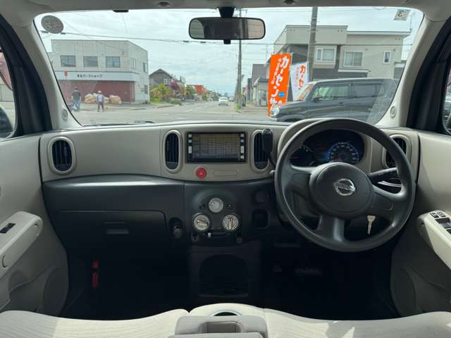 2009 Nissan Cube – thumbnail 2