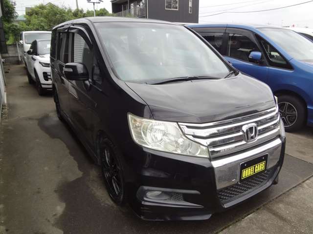 2010 Honda Stepwgn – thumbnail 2
