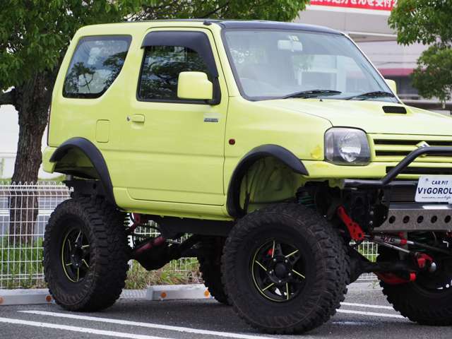 2010 Suzuki Jimny – thumbnail 4