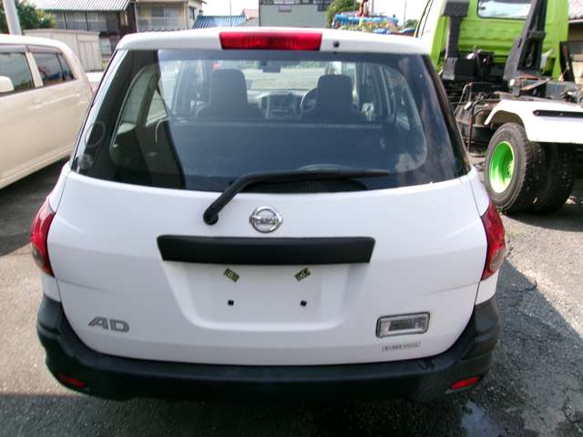 2010 Nissan AD – thumbnail 3