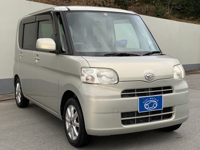2010 Daihatsu Tanto