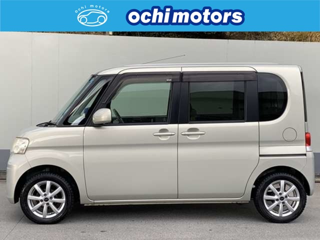 2010 Daihatsu Tanto – thumbnail 2