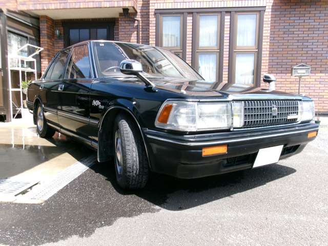 1987 Toyota Crown – thumbnail 3