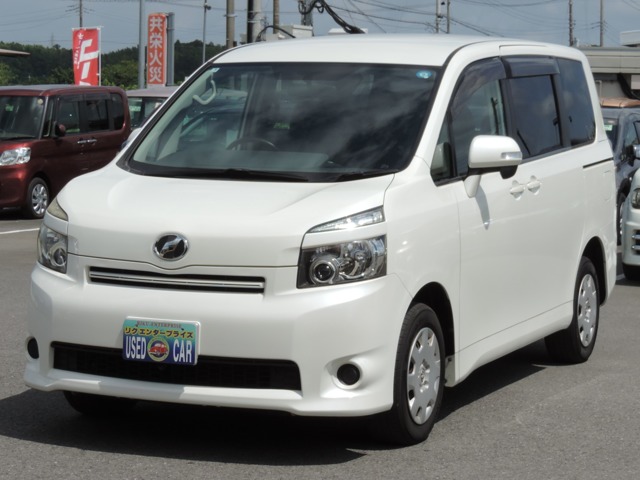 2009 Toyota Voxy