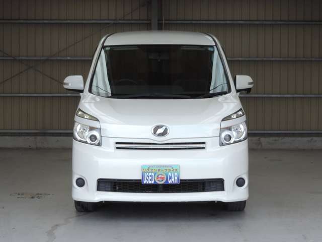 2009 Toyota Voxy – thumbnail 4