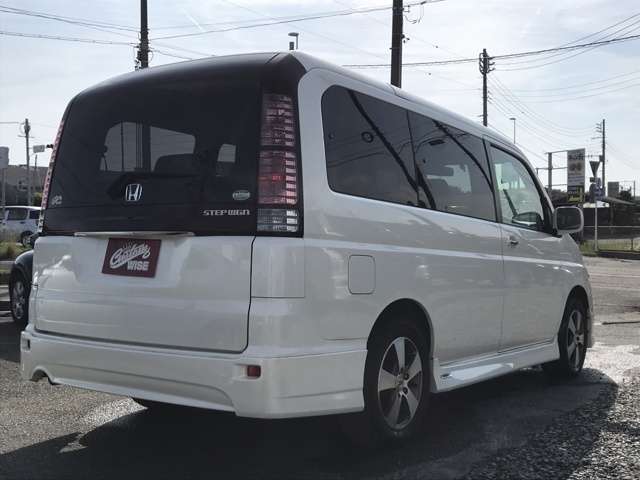 2004 Honda Stepwgn – thumbnail 4