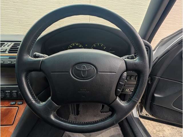 1998 Toyota Celsior – thumbnail 3