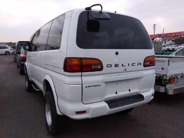 1999 Mitsubishi Delica Space Gear – thumbnail 2