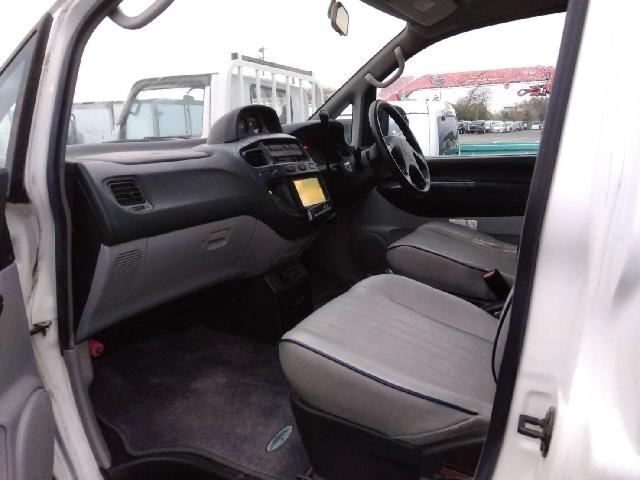 1999 Mitsubishi Delica Space Gear – thumbnail 3
