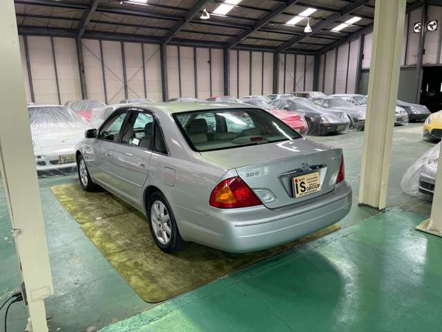 2000 Toyota Pronard – thumbnail 2