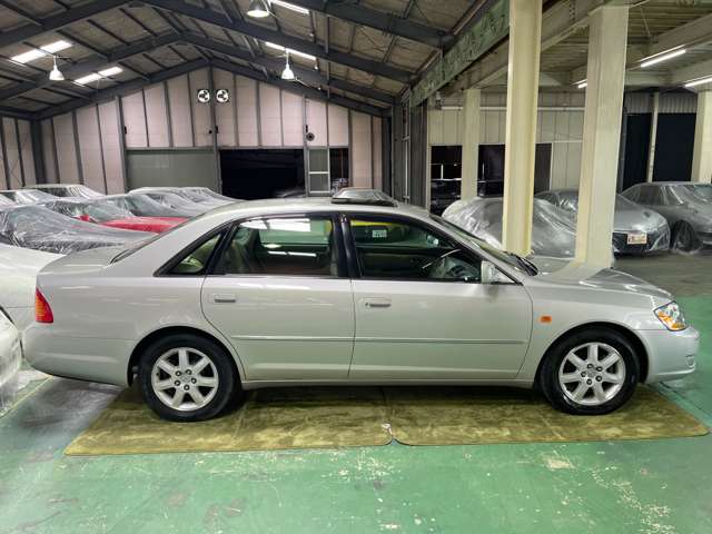 2000 Toyota Pronard – thumbnail 3