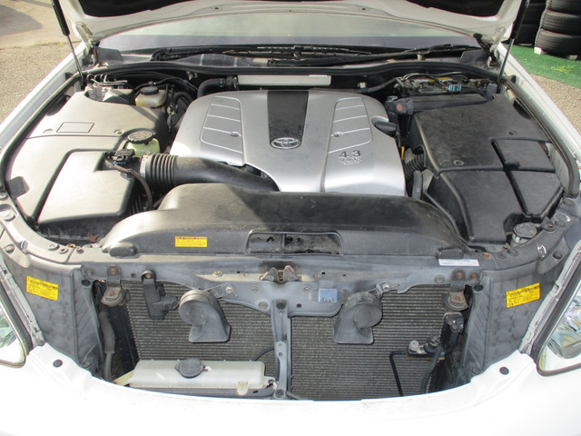 2003 Toyota Celsior – thumbnail 4