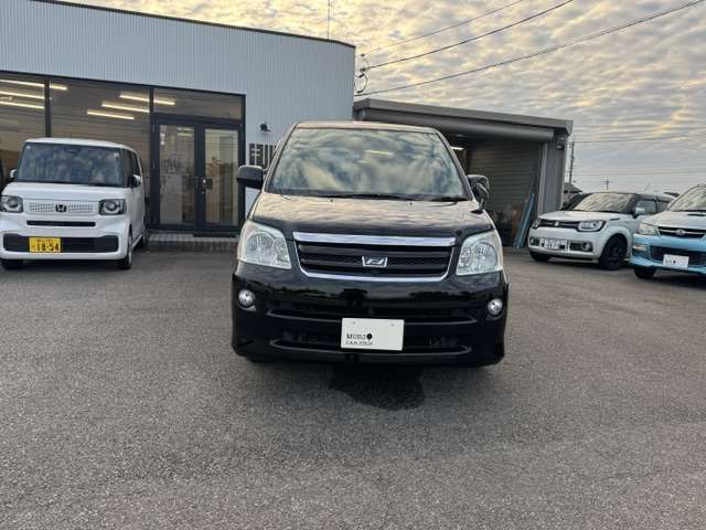 2005 Toyota Noah – thumbnail 3