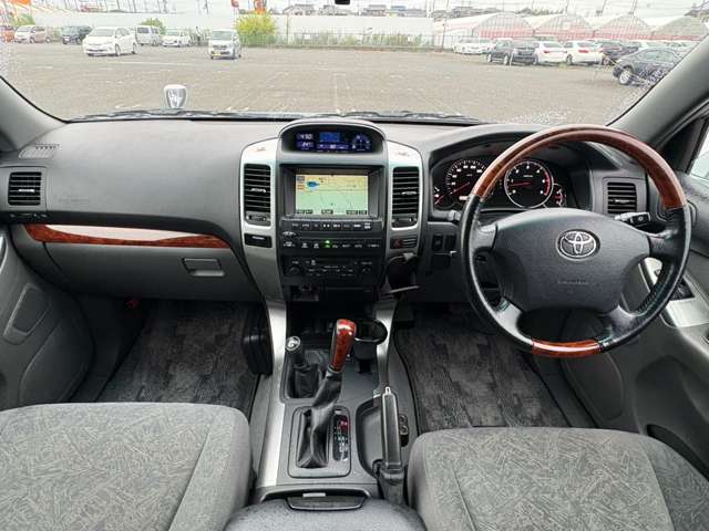2004 Toyota Land Cruiser Prado – thumbnail 3