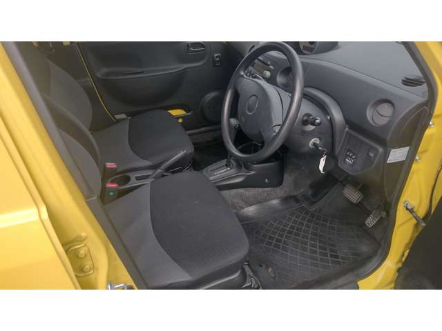 2009 Daihatsu Esse – thumbnail 2