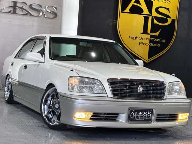 2003 Toyota Crown Royal – thumbnail 3