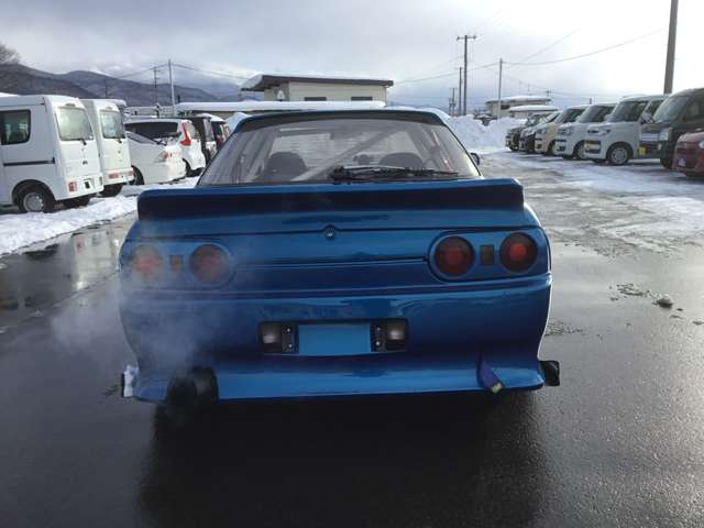 1992 Nissan Skyline Coupe – thumbnail 4