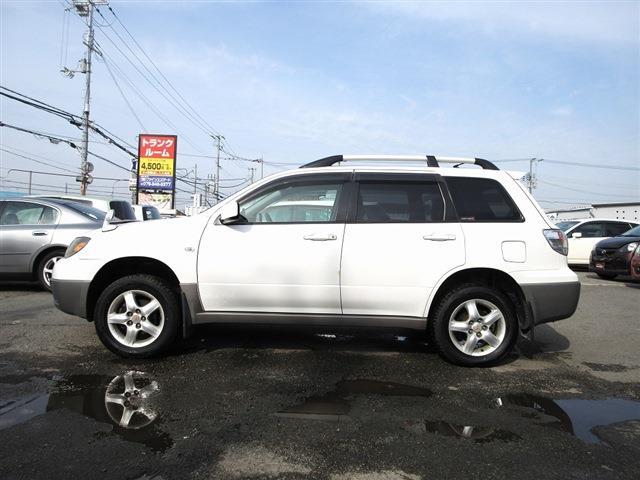 2003 Mitsubishi Airtrek – thumbnail 4