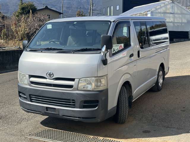 2005 Toyota Hiace – thumbnail 3