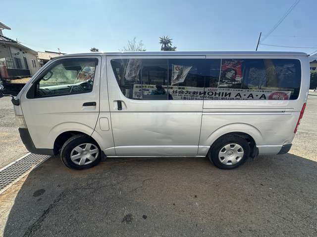 2005 Toyota Hiace – thumbnail 4