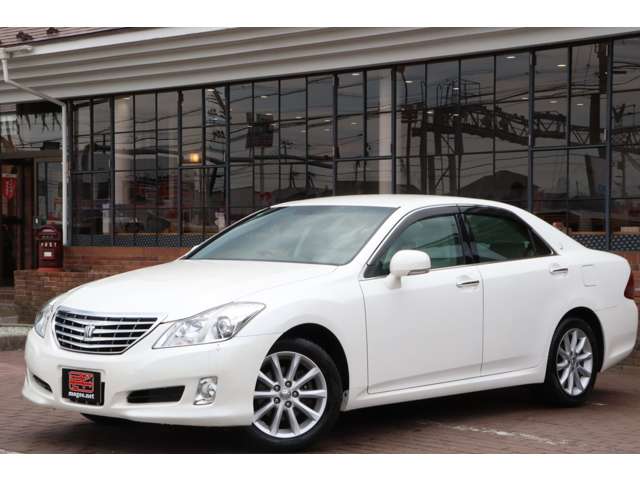 2008 Toyota Crown Royal – thumbnail 4