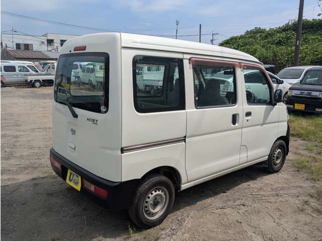 2009 Daihatsu Hijet Cargo – thumbnail 4