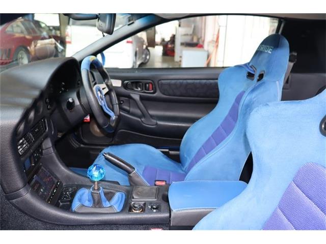 2000 Mitsubishi GTO – thumbnail 2