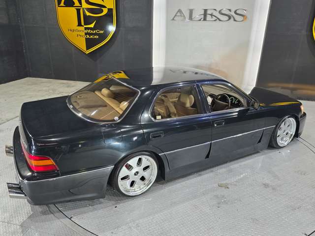 1990 Toyota Celsior – thumbnail 2