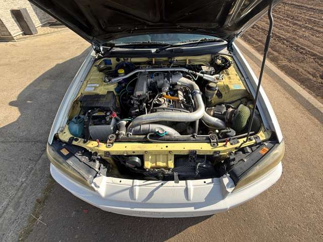 1998 Nissan Skyline Coupe – thumbnail 4
