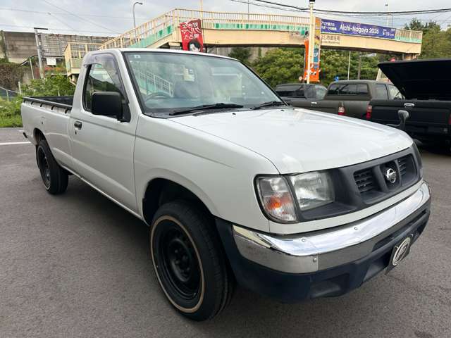 2000 Nissan Datsun – thumbnail 3
