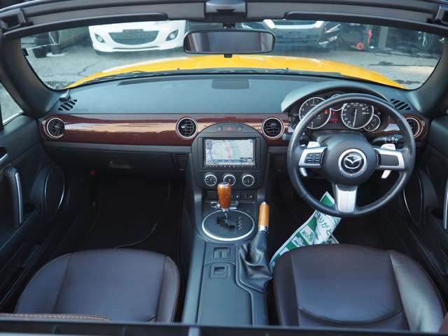 2009 Mazda Roadster – thumbnail 2