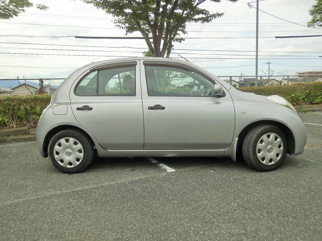 2009 Nissan March – thumbnail 4