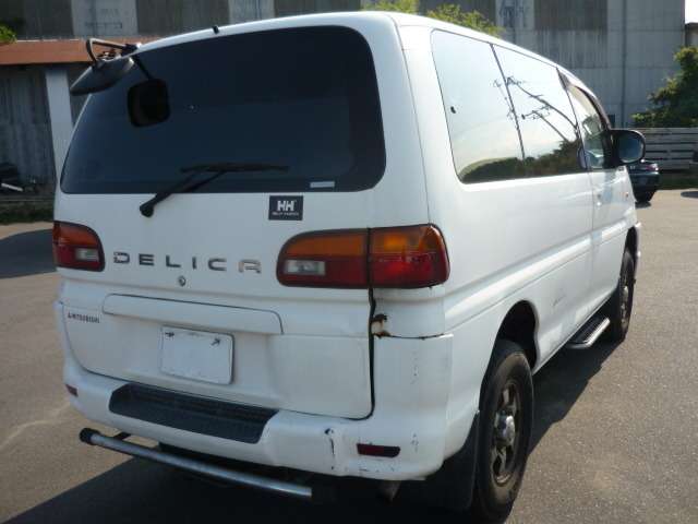 1999 Mitsubishi Delica Space Gear – thumbnail 2